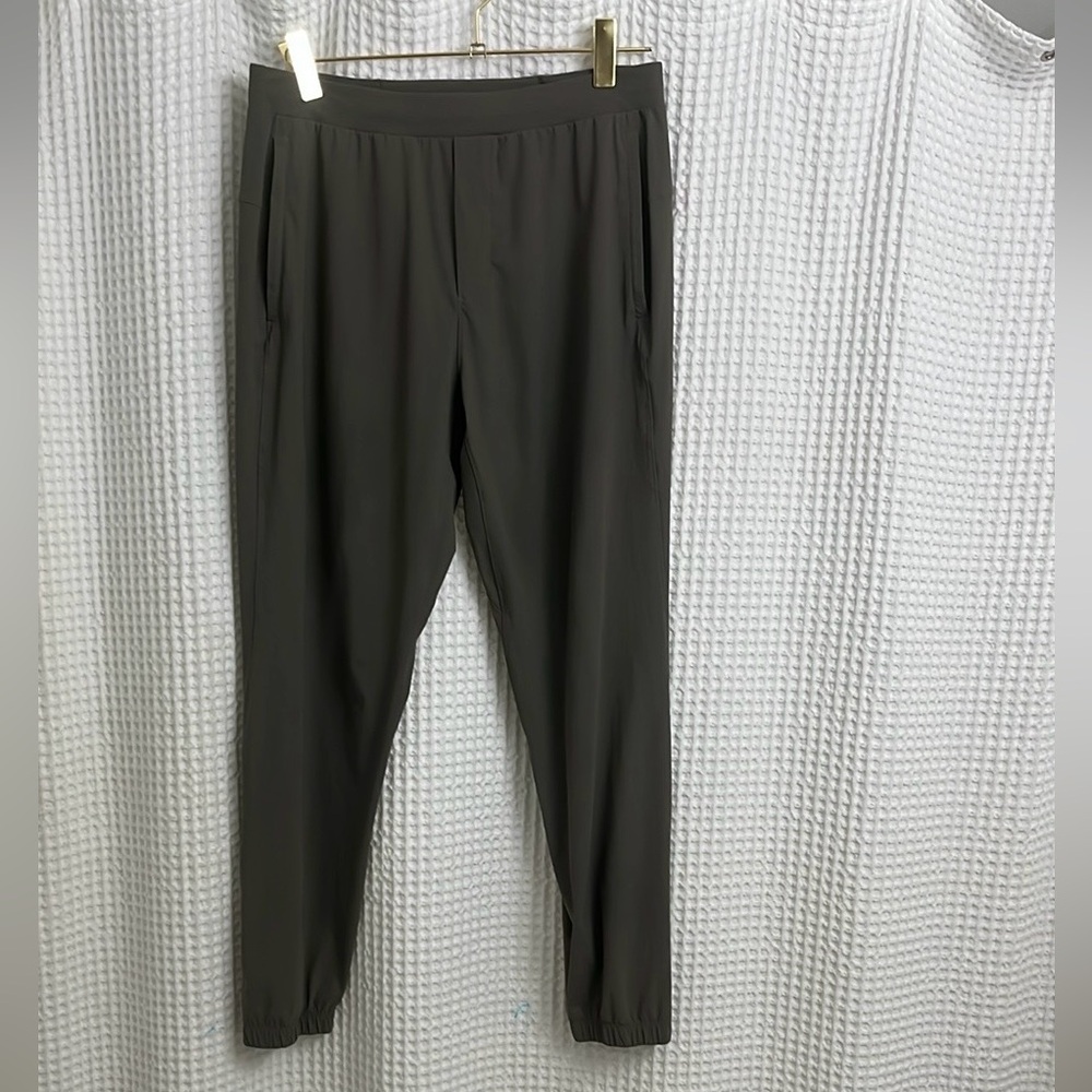 Men’s Lululemon pants